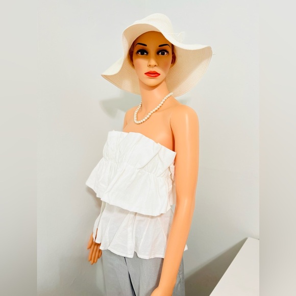 ‼️FINAL SALE MUST GO‼️🩷✨AMBITION GORGEOUS WHITE TOP✨🩷 - Picture 1 of 8